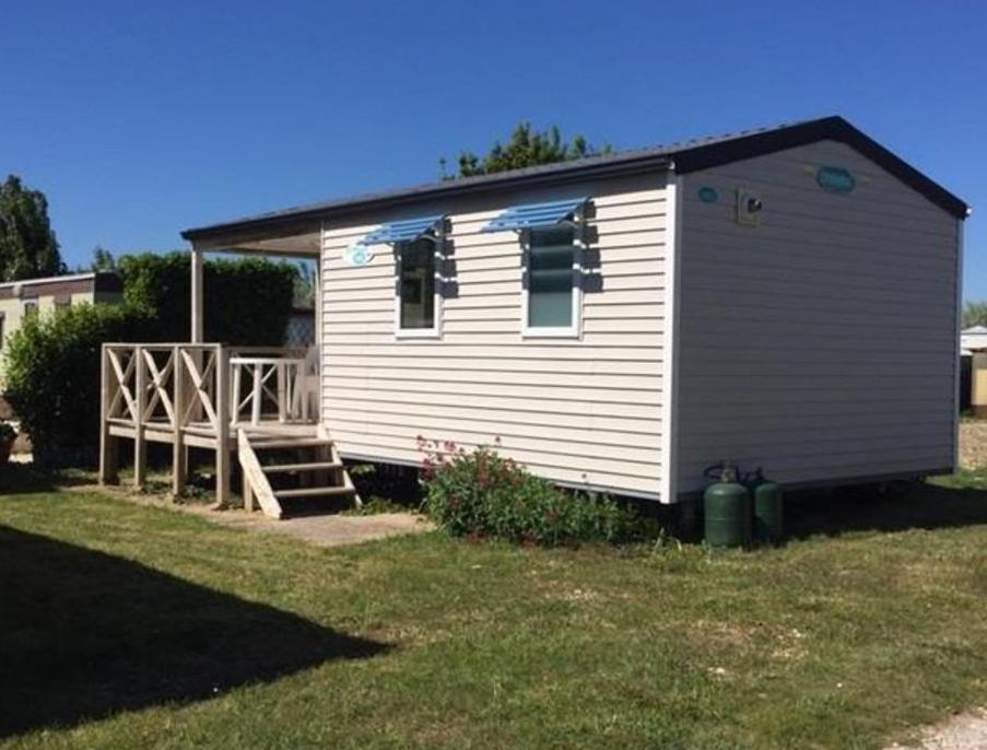 Camping Phare Ouest Saint-Denis-dʼOléron المظهر الخارجي الصورة