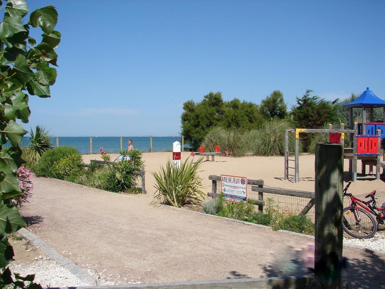 Camping Phare Ouest Saint-Denis-dʼOléron المظهر الخارجي الصورة