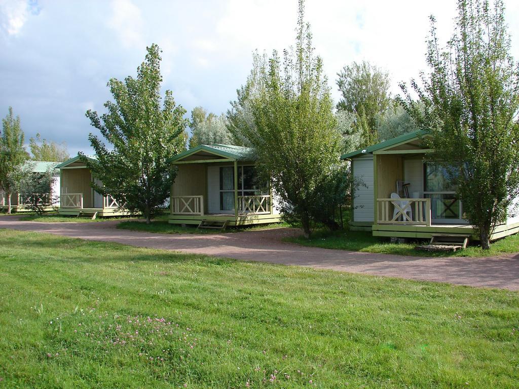 Camping Phare Ouest Saint-Denis-dʼOléron المظهر الخارجي الصورة