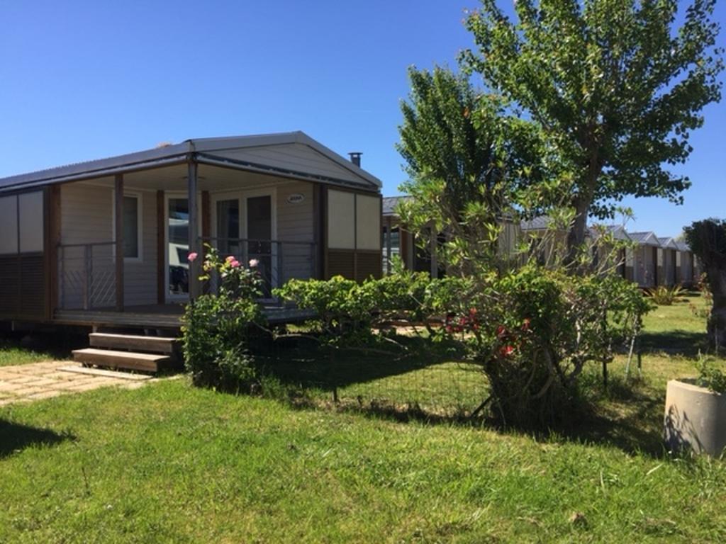 Camping Phare Ouest Saint-Denis-dʼOléron المظهر الخارجي الصورة