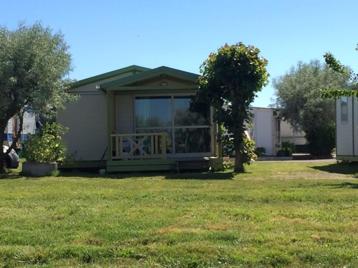 Camping Phare Ouest Saint-Denis-dʼOléron المظهر الخارجي الصورة