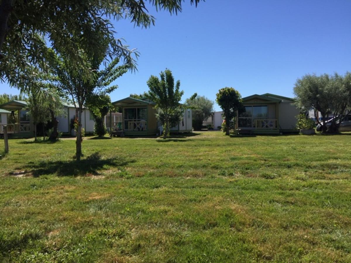 Camping Phare Ouest Saint-Denis-dʼOléron المظهر الخارجي الصورة